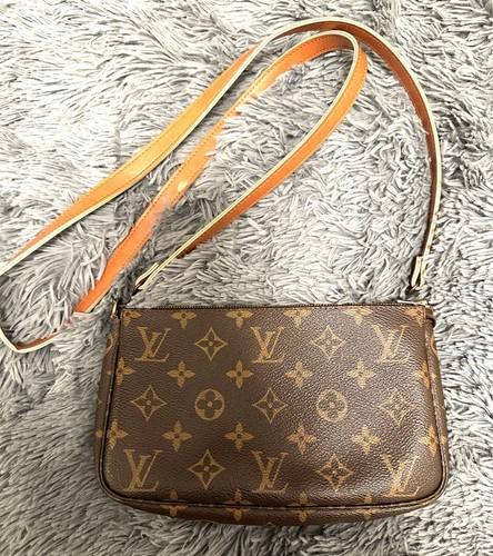 Accessori pochette monogramma