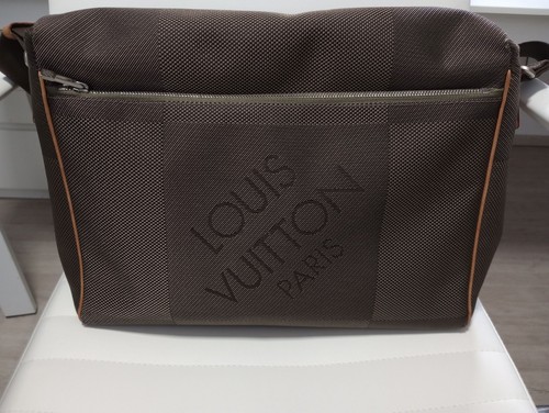 Louis vuitton messenger bag - louis,